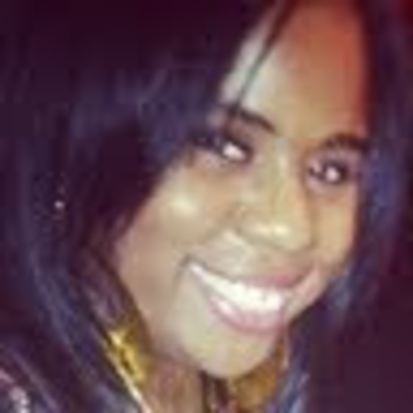 Meet your Posher, Nekya - Picture 1 of 1